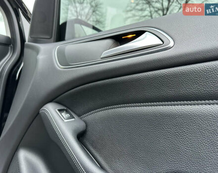 Черный Мерседес Б-класс, объемом двигателя 0 л и пробегом 72 тыс. км за 10550 $, фото 54 на Automoto.ua