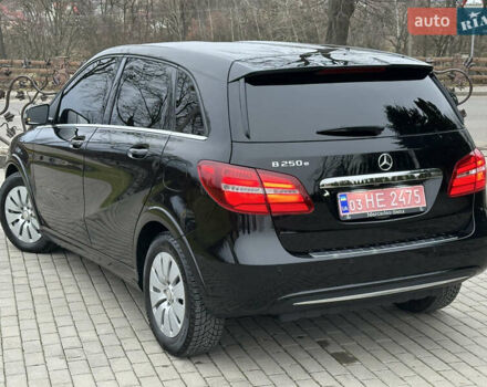 Черный Мерседес Б-класс, объемом двигателя 0 л и пробегом 72 тыс. км за 10550 $, фото 20 на Automoto.ua