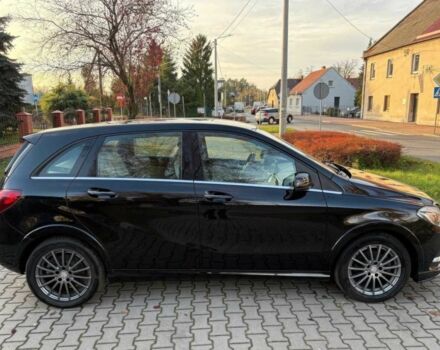 Черный Мерседес Б-класс, объемом двигателя 0 л и пробегом 132 тыс. км за 7500 $, фото 7 на Automoto.ua