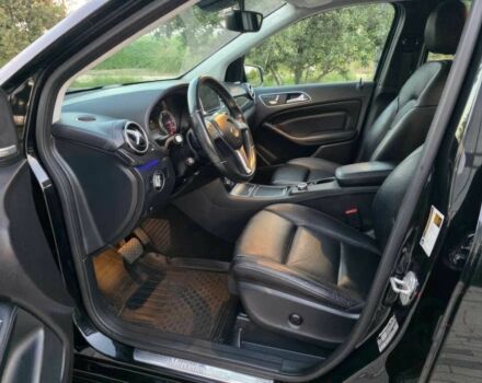 Чорний Мерседес Б-клас, об'ємом двигуна 0 л та пробігом 76 тис. км за 1400 $, фото 7 на Automoto.ua