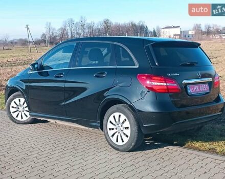 Чорний Мерседес Б-клас, об'ємом двигуна 0 л та пробігом 76 тис. км за 9999 $, фото 28 на Automoto.ua