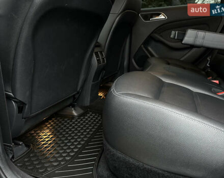 Черный Мерседес Б-класс, объемом двигателя 0 л и пробегом 72 тыс. км за 10550 $, фото 49 на Automoto.ua