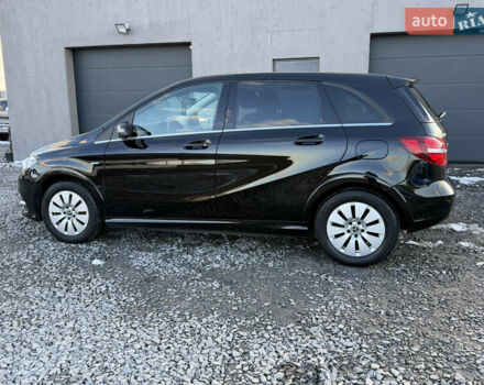 Чорний Мерседес Б-клас, об'ємом двигуна 0 л та пробігом 90 тис. км за 9250 $, фото 3 на Automoto.ua