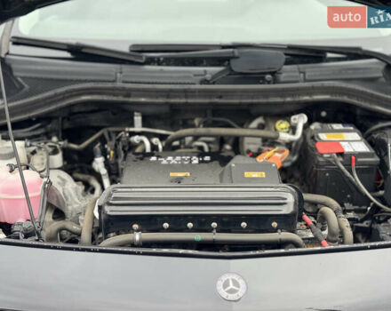 Черный Мерседес Б-класс, объемом двигателя 0 л и пробегом 99 тыс. км за 10500 $, фото 43 на Automoto.ua