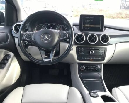 Черный Мерседес Б-класс, объемом двигателя 0 л и пробегом 118 тыс. км за 12490 $, фото 8 на Automoto.ua