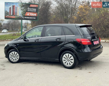 Черный Мерседес Б-класс, объемом двигателя 0 л и пробегом 99 тыс. км за 10500 $, фото 11 на Automoto.ua