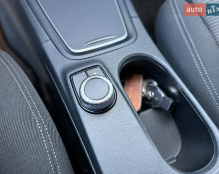 Чорний Мерседес Б-клас, об'ємом двигуна 0 л та пробігом 90 тис. км за 9250 $, фото 18 на Automoto.ua