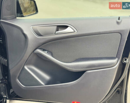 Черный Мерседес Б-класс, объемом двигателя 0 л и пробегом 99 тыс. км за 10500 $, фото 35 на Automoto.ua