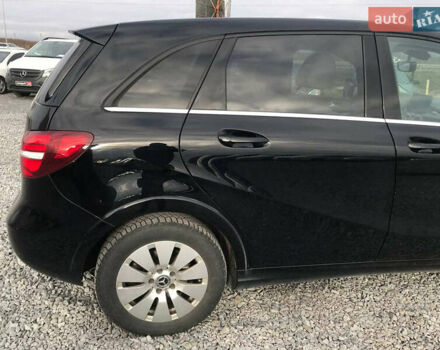 Чорний Мерседес Б-клас, об'ємом двигуна 0 л та пробігом 118 тис. км за 12490 $, фото 16 на Automoto.ua