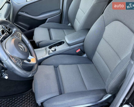 Чорний Мерседес Б-клас, об'ємом двигуна 0 л та пробігом 90 тис. км за 9250 $, фото 8 на Automoto.ua