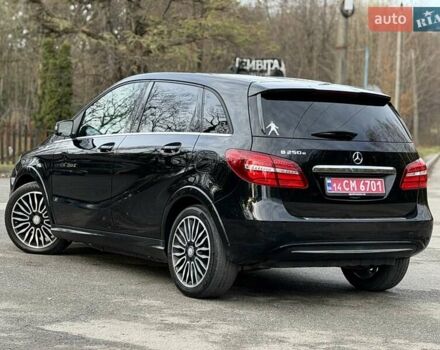 Чорний Мерседес Б-клас, об'ємом двигуна 0 л та пробігом 95 тис. км за 9950 $, фото 12 на Automoto.ua