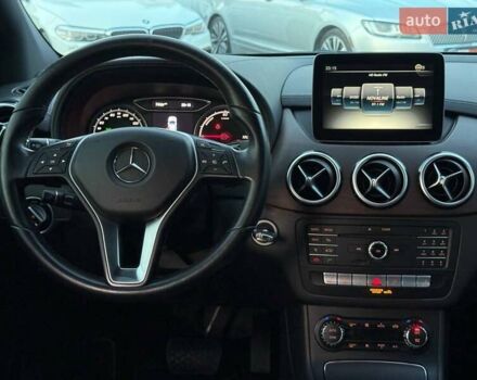 Черный Мерседес Б-класс, объемом двигателя 0 л и пробегом 66 тыс. км за 13500 $, фото 23 на Automoto.ua