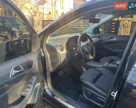 Черный Мерседес Б-класс, объемом двигателя 0 л и пробегом 137 тыс. км за 10350 $, фото 22 на Automoto.ua