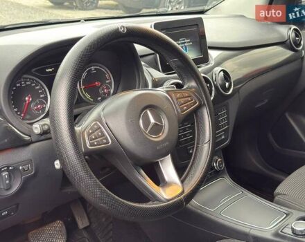 Мерседес Б-класс 2017 в Харькове на Automoto.ua Черный Мерседес Б-класс, объемом двигателя 0 л и пробегом 88 тыс. км за 13500 $, фото 10 на Automoto.ua