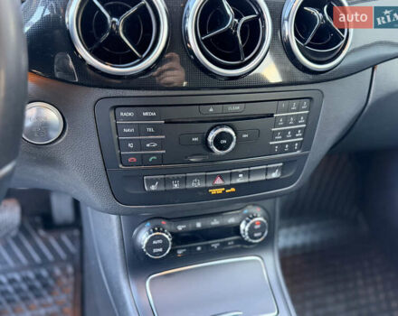 Чорний Мерседес Б-клас, об'ємом двигуна 0 л та пробігом 90 тис. км за 9250 $, фото 10 на Automoto.ua