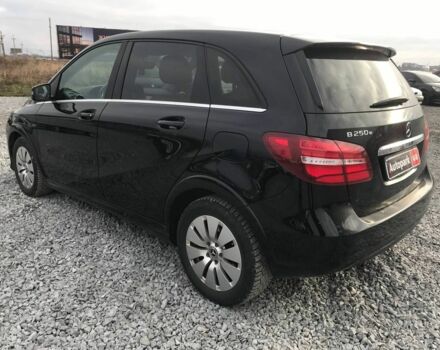 Черный Мерседес Б-класс, объемом двигателя 0 л и пробегом 118 тыс. км за 12490 $, фото 18 на Automoto.ua