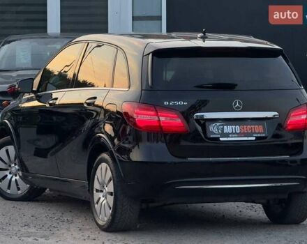 Черный Мерседес Б-класс, объемом двигателя 0 л и пробегом 66 тыс. км за 13500 $, фото 8 на Automoto.ua