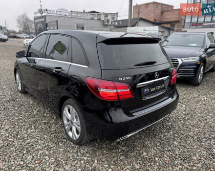 Черный Мерседес Б-класс, объемом двигателя 1.99 л и пробегом 125 тыс. км за 17500 $, фото 7 на Automoto.ua