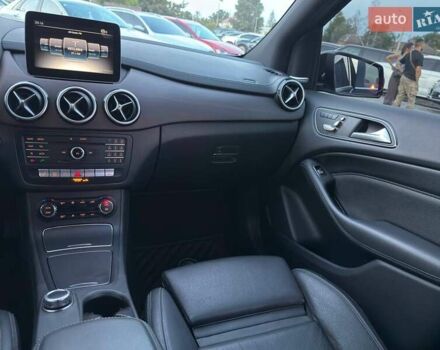 Черный Мерседес Б-класс, объемом двигателя 0 л и пробегом 66 тыс. км за 13500 $, фото 26 на Automoto.ua