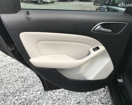 Черный Мерседес Б-класс, объемом двигателя 0 л и пробегом 118 тыс. км за 12490 $, фото 10 на Automoto.ua