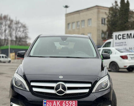 Черный Мерседес Б-класс, объемом двигателя 0 л и пробегом 99 тыс. км за 10500 $, фото 4 на Automoto.ua