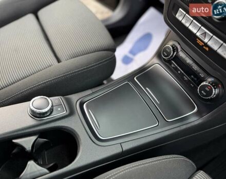 Чорний Мерседес Б-клас, об'ємом двигуна 0 л та пробігом 95 тис. км за 9950 $, фото 24 на Automoto.ua