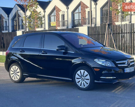 Черный Мерседес Б-класс, объемом двигателя 0 л и пробегом 33 тыс. км за 13500 $, фото 5 на Automoto.ua