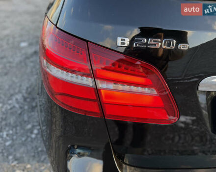 Чорний Мерседес Б-клас, об'ємом двигуна 0 л та пробігом 90 тис. км за 9250 $, фото 27 на Automoto.ua