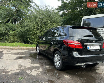 Чорний Мерседес Б-клас, об'ємом двигуна 1.46 л та пробігом 158 тис. км за 14300 $, фото 5 на Automoto.ua