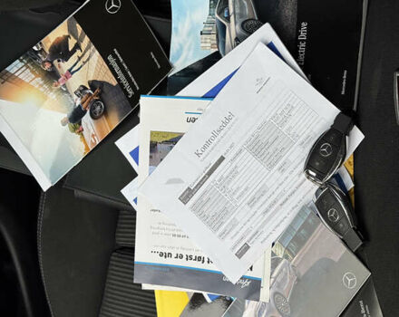 Черный Мерседес Б-класс, объемом двигателя 0 л и пробегом 99 тыс. км за 10500 $, фото 49 на Automoto.ua