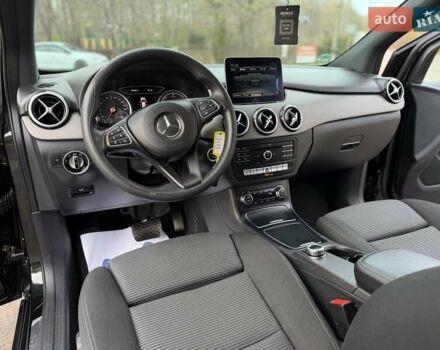 Чорний Мерседес Б-клас, об'ємом двигуна 0 л та пробігом 95 тис. км за 9950 $, фото 18 на Automoto.ua