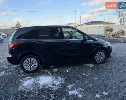 Чорний Мерседес Б-клас, об'ємом двигуна 0 л та пробігом 90 тис. км за 9250 $, фото 7 на Automoto.ua