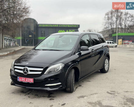 Черный Мерседес Б-класс, объемом двигателя 0 л и пробегом 99 тыс. км за 10500 $, фото 2 на Automoto.ua