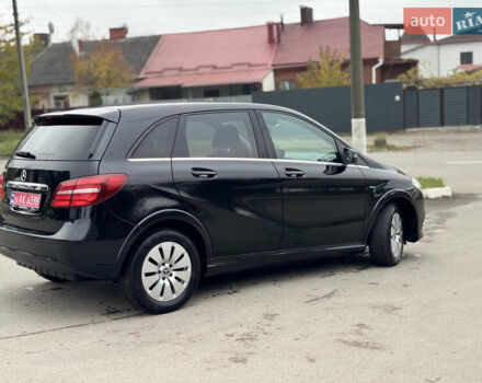 Черный Мерседес Б-класс, объемом двигателя 0 л и пробегом 99 тыс. км за 10500 $, фото 7 на Automoto.ua