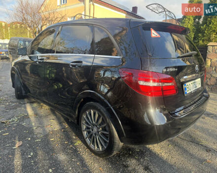 Черный Мерседес Б-класс, объемом двигателя 0 л и пробегом 137 тыс. км за 10350 $, фото 19 на Automoto.ua