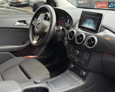 Мерседес Б-класс 2017 в Харькове на Automoto.ua Черный Мерседес Б-класс, объемом двигателя 0 л и пробегом 88 тыс. км за 13500 $, фото 17 на Automoto.ua