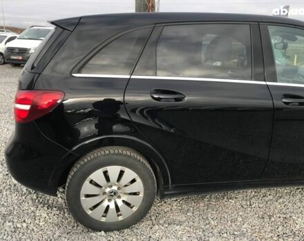 Черный Мерседес Б-класс, объемом двигателя 0 л и пробегом 118 тыс. км за 12490 $, фото 16 на Automoto.ua