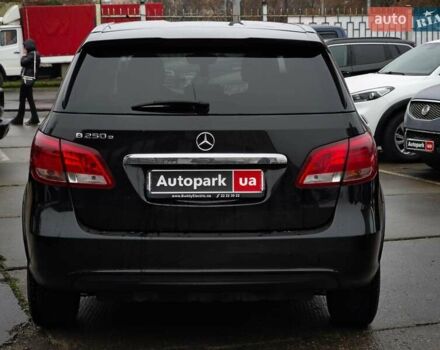 Чорний Мерседес Б-клас, об'ємом двигуна 0 л та пробігом 76 тис. км за 11790 $, фото 8 на Automoto.ua