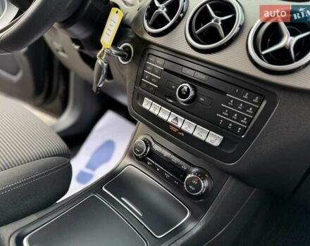 Чорний Мерседес Б-клас, об'ємом двигуна 0 л та пробігом 95 тис. км за 9950 $, фото 23 на Automoto.ua