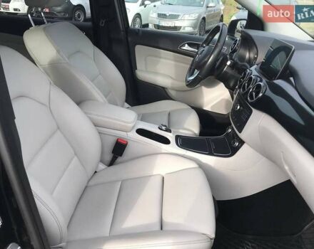 Чорний Мерседес Б-клас, об'ємом двигуна 0 л та пробігом 118 тис. км за 12490 $, фото 14 на Automoto.ua