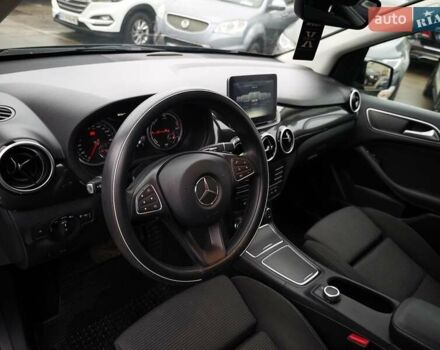 Чорний Мерседес Б-клас, об'ємом двигуна 0 л та пробігом 76 тис. км за 11790 $, фото 21 на Automoto.ua