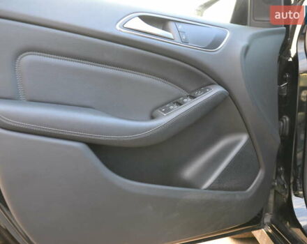 Чорний Мерседес Б-клас, об'ємом двигуна 0 л та пробігом 73 тис. км за 11500 $, фото 18 на Automoto.ua