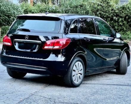 Чорний Мерседес Б-клас, об'ємом двигуна 0 л та пробігом 55 тис. км за 7700 $, фото 4 на Automoto.ua