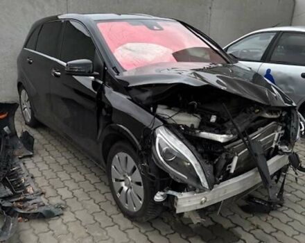 Чорний Мерседес Б-клас, об'ємом двигуна 0 л та пробігом 60 тис. км за 7000 $, фото 5 на Automoto.ua