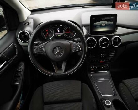 Чорний Мерседес Б-клас, об'ємом двигуна 0 л та пробігом 76 тис. км за 11790 $, фото 15 на Automoto.ua