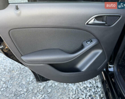 Чорний Мерседес Б-клас, об'ємом двигуна 0 л та пробігом 90 тис. км за 9250 $, фото 22 на Automoto.ua