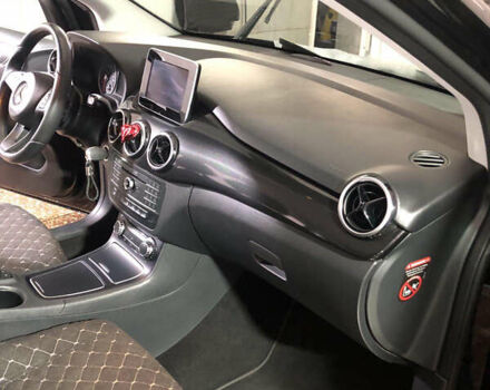 Черный Мерседес Б-класс, объемом двигателя 1.46 л и пробегом 288 тыс. км за 14495 $, фото 4 на Automoto.ua