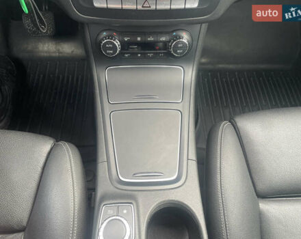 Черный Мерседес Б-класс, объемом двигателя 2.14 л и пробегом 251 тыс. км за 13500 $, фото 12 на Automoto.ua