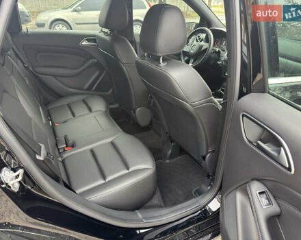 Черный Мерседес Б-класс, объемом двигателя 2 л и пробегом 90 тыс. км за 16900 $, фото 16 на Automoto.ua