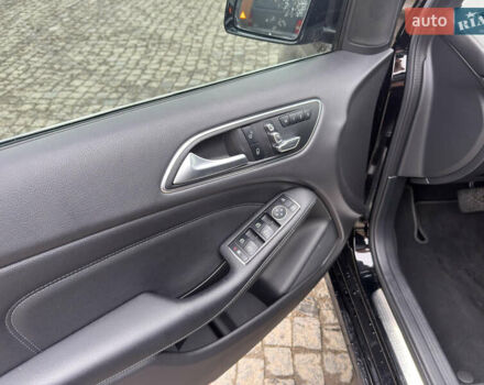 Черный Мерседес Б-класс, объемом двигателя 2 л и пробегом 90 тыс. км за 16900 $, фото 12 на Automoto.ua